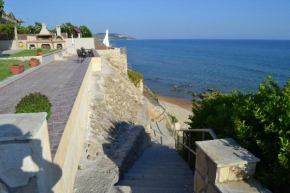 Отель Aquarius House  Агиос Георгиос